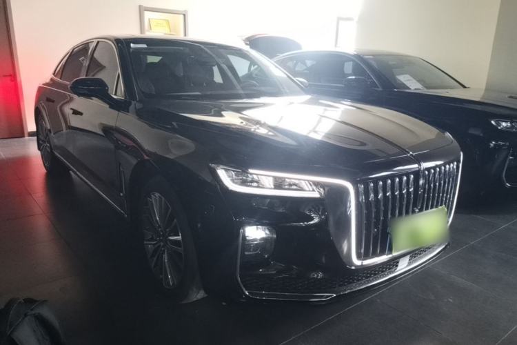 Used Hongqi H9 2022 2.0T Smart Connect Flagship Edition Front Right 45 Deg