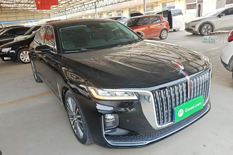 Used Hongqi H9 2022 2.0T Smart Connect Flagship Edition Front Right 45 Deg
