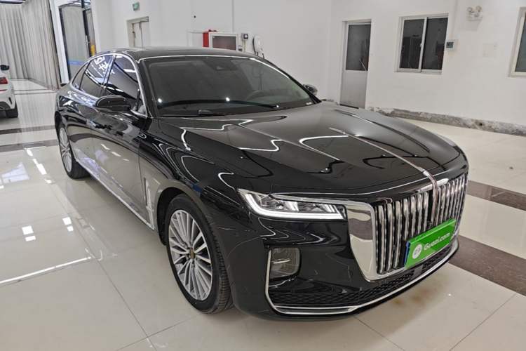 Used Hongqi H9 2022 2.0T Smart Connect Flagship Edition Front Right 45 Deg