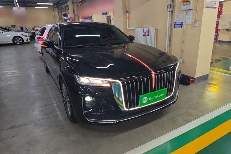 Used Hongqi H9 2022 2.0T Smart Connect Flagship Edition Front Right 45 Deg