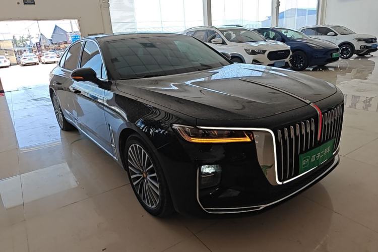Used Hongqi H9 2022 2.0T Smart Connect Flagship Edition Front Right 45 Deg
