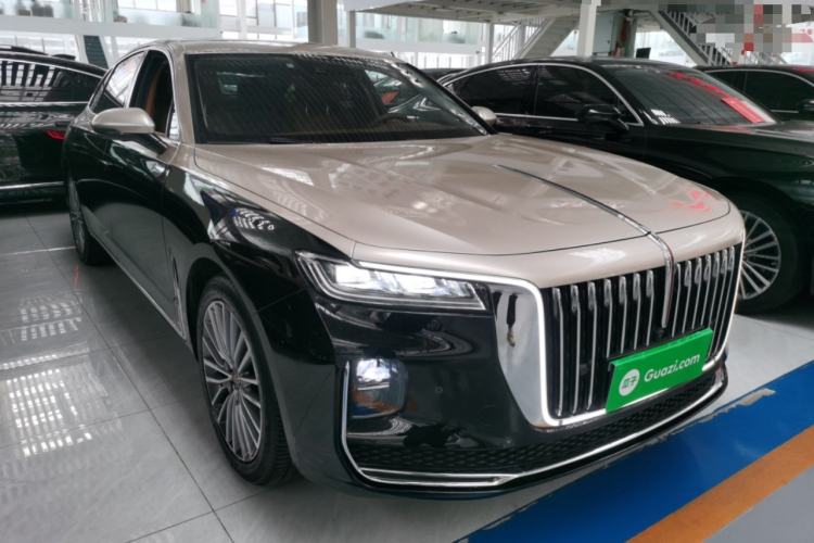 Used Hongqi H9 2022 2.0T Smart Connect Flagship Edition Front Right 45 Deg