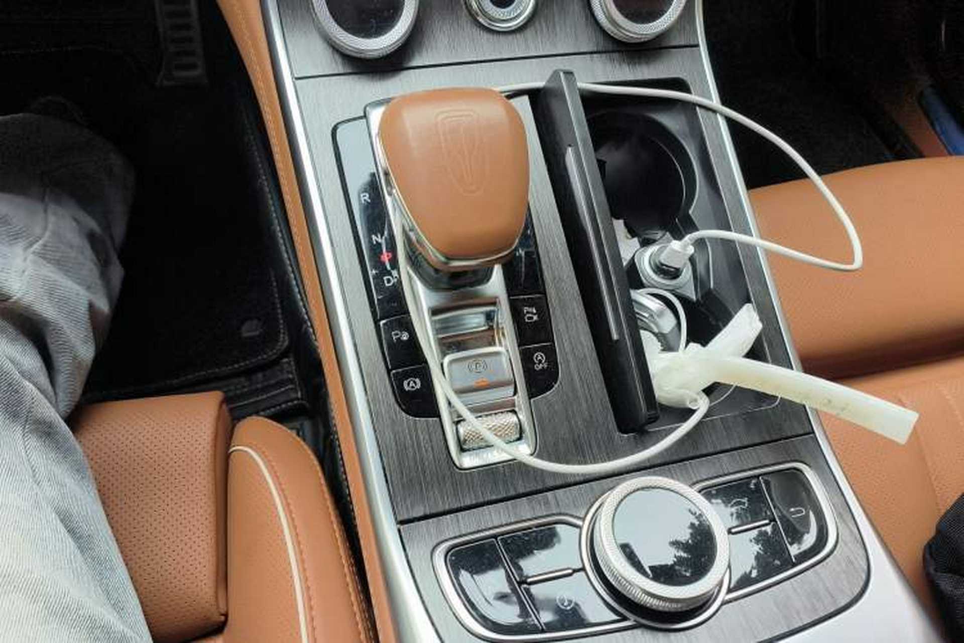 Used Hongqi H9 2022 2.0T Smart Connect Flagship Edition Gear Lever