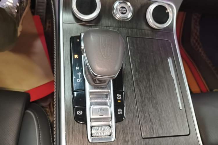 Used Hongqi H9 2022 2.0T Smart Connect Flagship Edition Gear Lever