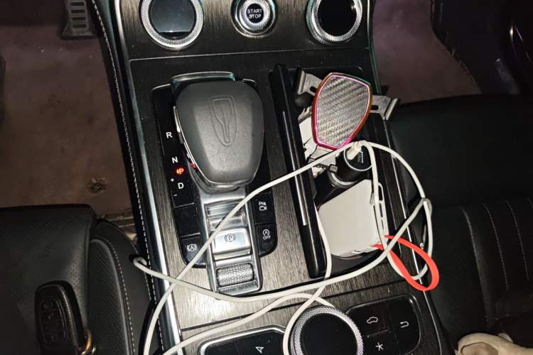Used Hongqi H9 2022 2.0T Smart Connect Flagship Edition Gear Lever