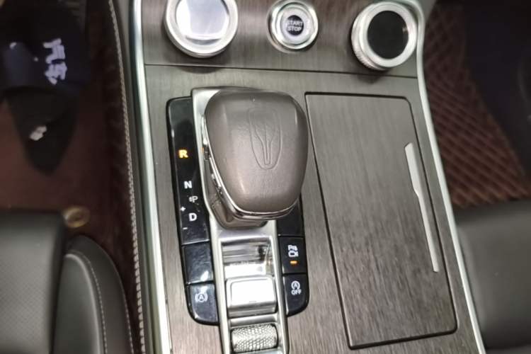 Used Hongqi H9 2022 2.0T Smart Connect Flagship Edition Gear Lever