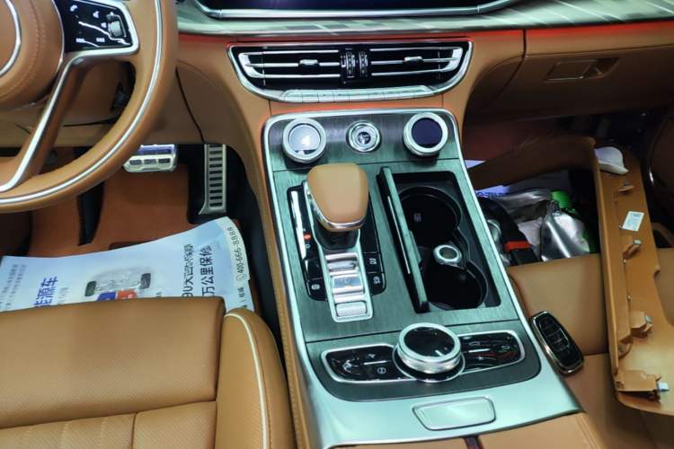 Used Hongqi H9 2022 2.0T Smart Connect Flagship Edition Gear Lever