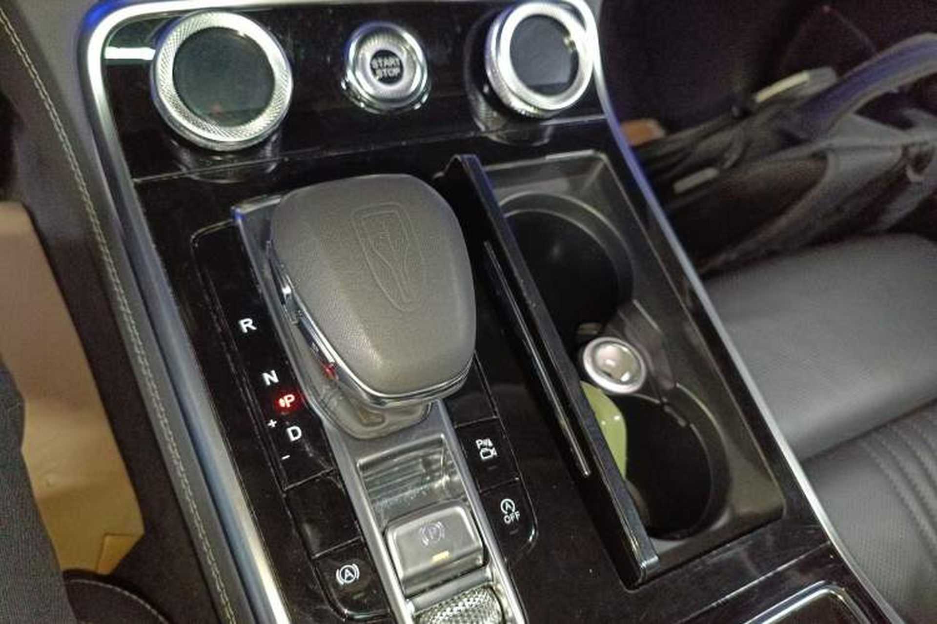 Used Hongqi H9 2022 2.0T Smart Connect Flagship Edition Gear Lever