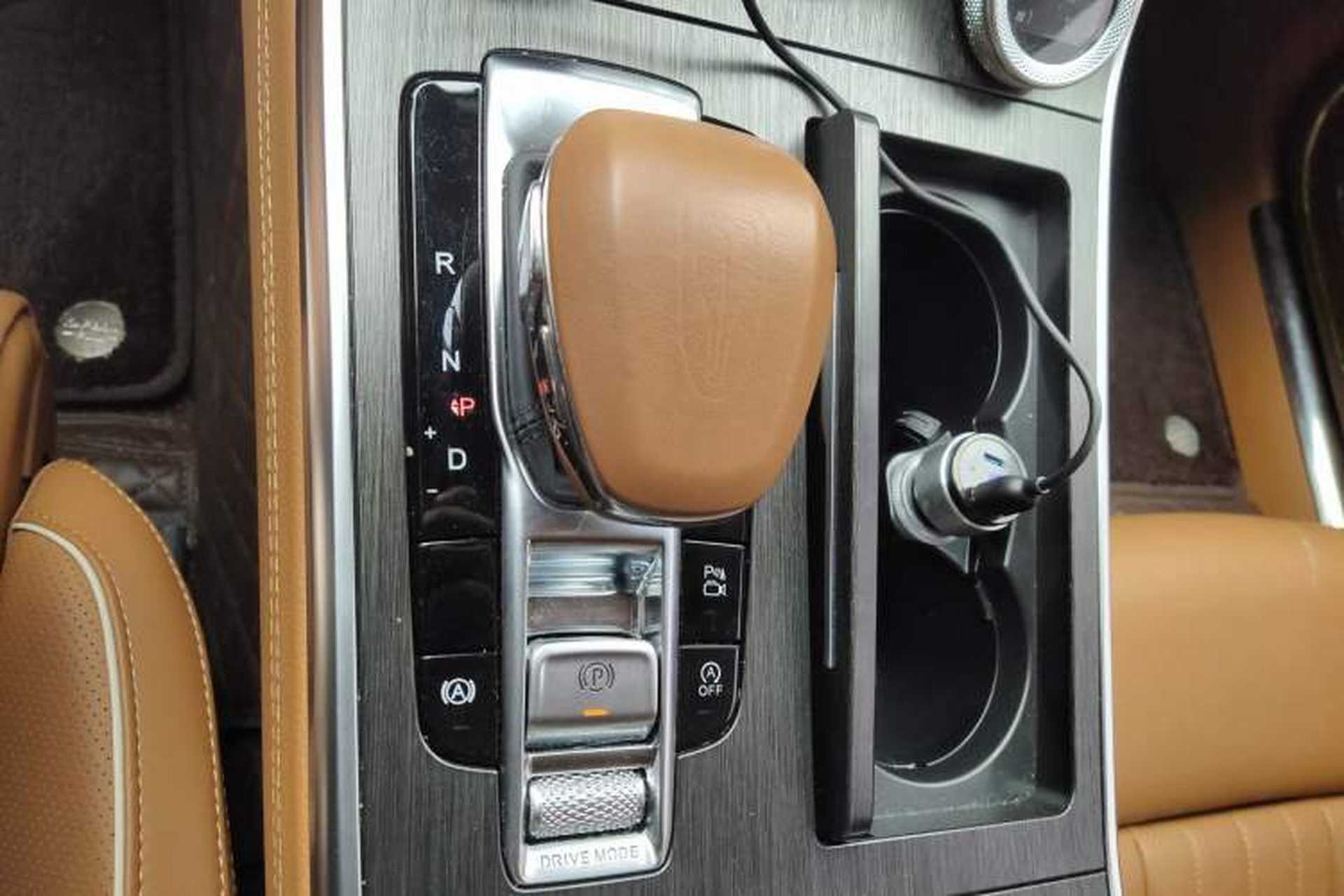 Used Hongqi H9 2022 2.0T Smart Connect Flagship Edition Gear Lever