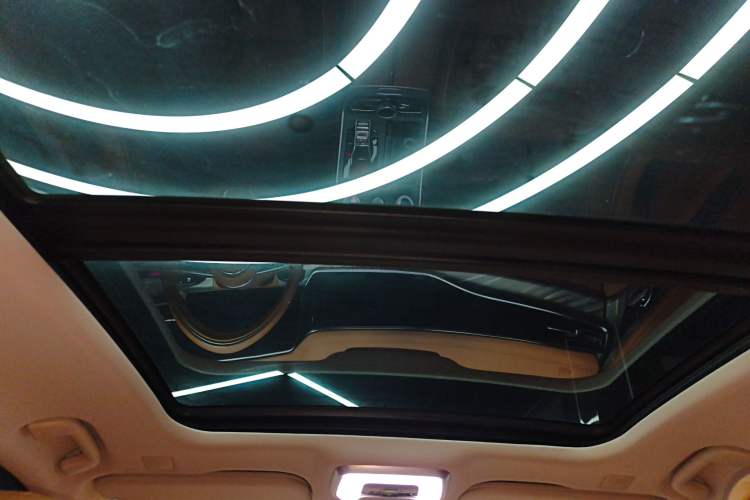 Used Hongqi H9 2022 2.0T Smart Connect Flagship Edition Headliner