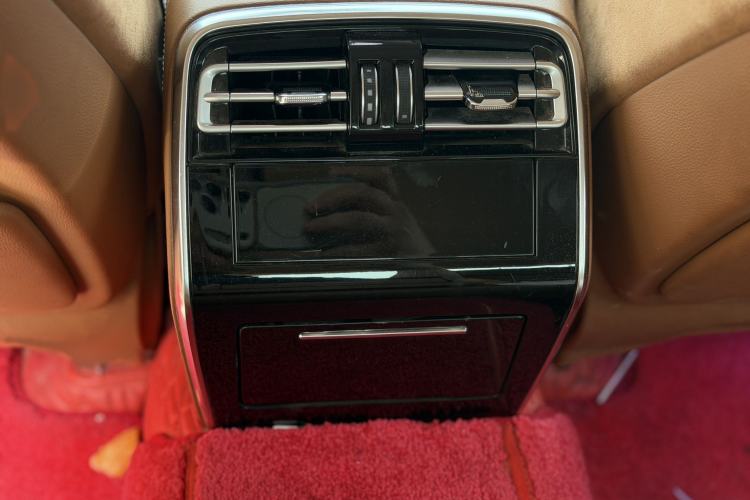 Used Hongqi H9 2022 2.0T Smart Connect Flagship Edition Interior 3