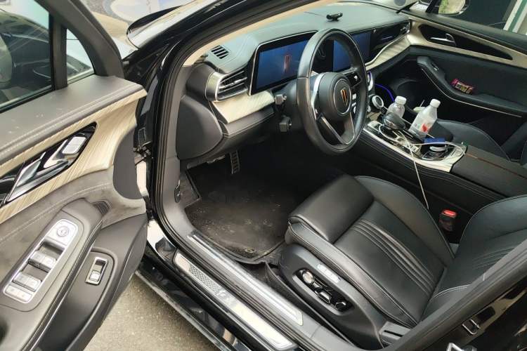Used Hongqi H9 2022 2.0T Smart Connect Flagship Edition Interior 3