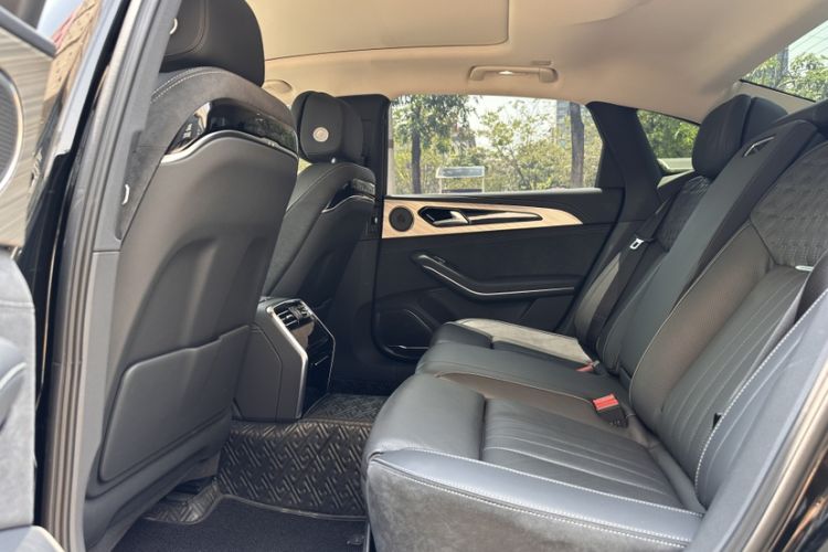 Used Hongqi H9 2022 2.0T Smart Connect Flagship Edition Interior 3