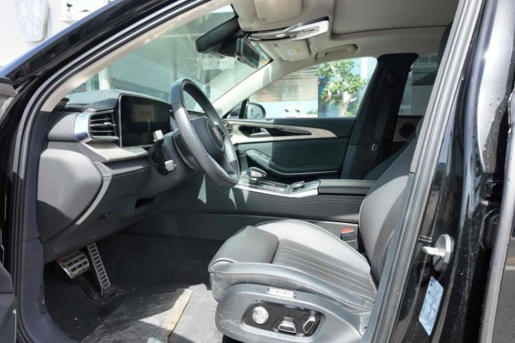 Used Hongqi H9 2022 2.0T Smart Connect Flagship Edition Interior 6