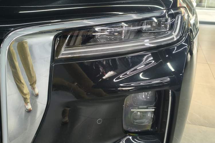Used Hongqi H9 2022 2.0T Smart Connect Flagship Edition Left Front Headlight