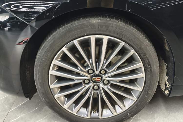 Used Hongqi H9 2022 2.0T Smart Connect Flagship Edition Left Front Wheel Hub
