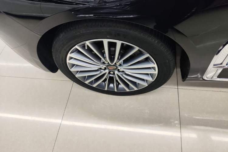 Used Hongqi H9 2022 2.0T Smart Connect Flagship Edition Left Front Wheel Hub