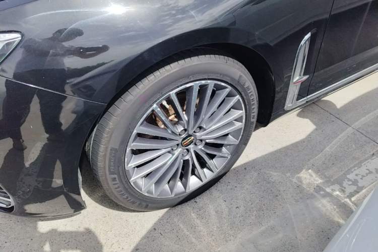 Used Hongqi H9 2022 2.0T Smart Connect Flagship Edition Left Front Wheel Hub