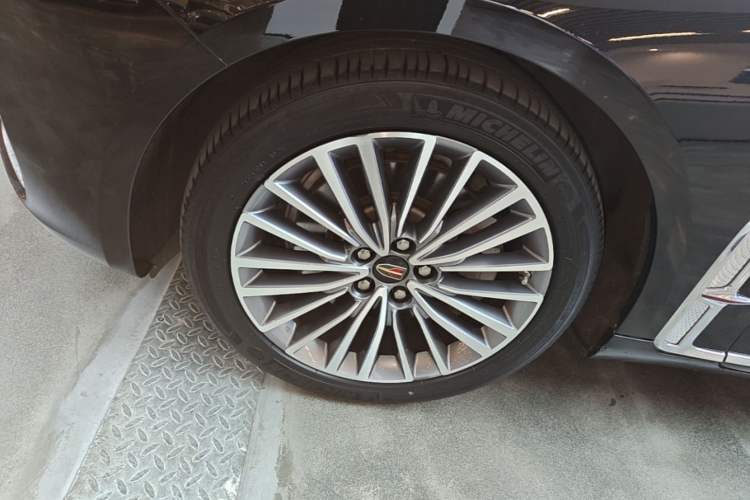 Used Hongqi H9 2022 2.0T Smart Connect Flagship Edition Left Front Wheel Hub
