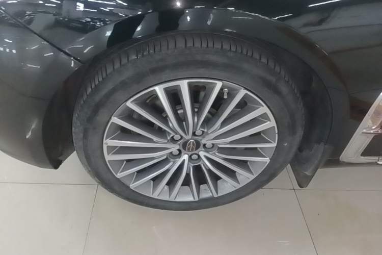 Used Hongqi H9 2022 2.0T Smart Connect Flagship Edition Left Front Wheel Hub