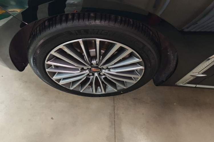 Used Hongqi H9 2022 2.0T Smart Connect Flagship Edition Left Front Wheel Hub