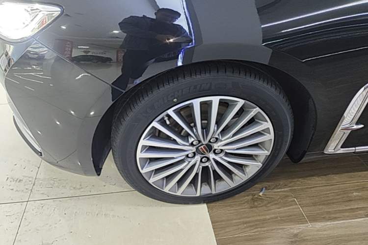 Used Hongqi H9 2022 2.0T Smart Connect Flagship Edition Left Front Wheel Hub
