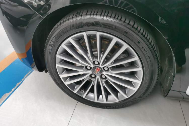 Used Hongqi H9 2022 2.0T Smart Connect Flagship Edition Left Front Wheel Hub