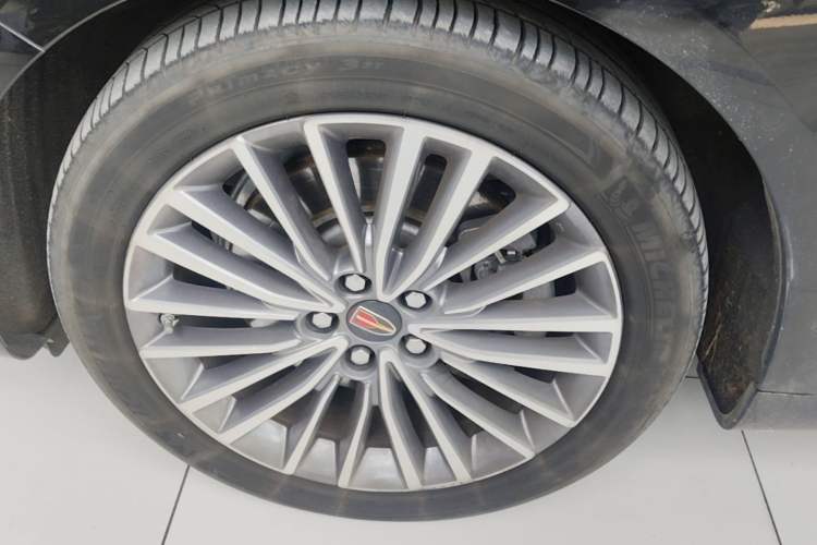 Used Hongqi H9 2022 2.0T Smart Connect Flagship Edition Left Front Wheel Hub