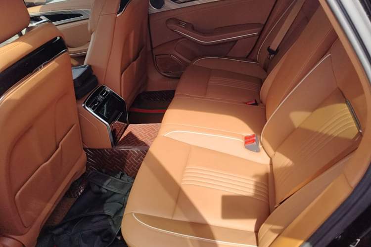 Used Hongqi H9 2022 2.0T Smart Connect Flagship Edition Left Rear Seat