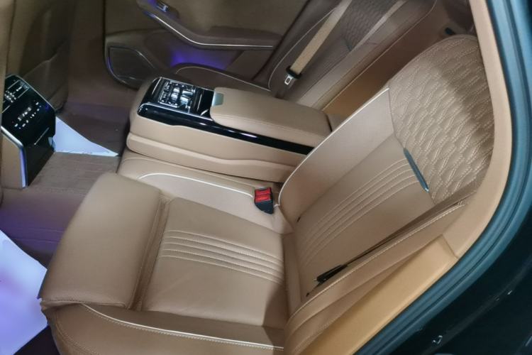 Used Hongqi H9 2022 2.0T Smart Connect Flagship Edition Left Rear Seat