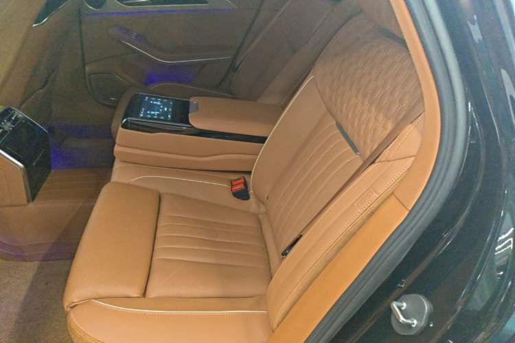 Used Hongqi H9 2022 2.0T Smart Connect Flagship Edition Left Rear Seat