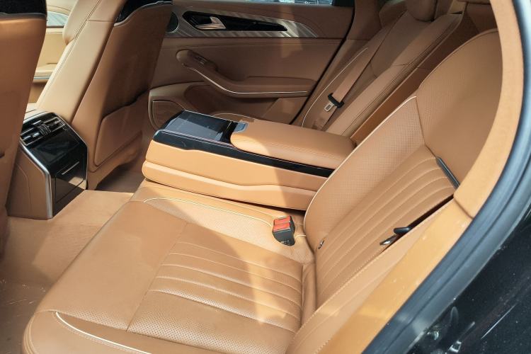 Used Hongqi H9 2022 2.0T Smart Connect Flagship Edition Left Rear Seat