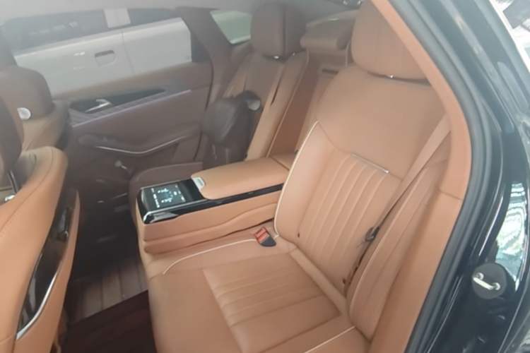 Used Hongqi H9 2022 2.0T Smart Connect Flagship Edition Left Rear Seat