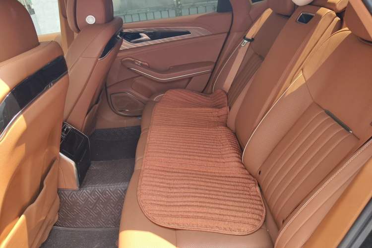 Used Hongqi H9 2022 2.0T Smart Connect Flagship Edition Left Rear Seat