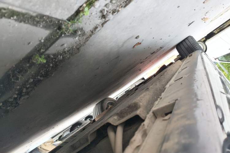 Used Hongqi H9 2022 2.0T Smart Connect Flagship Edition Left Side Sill