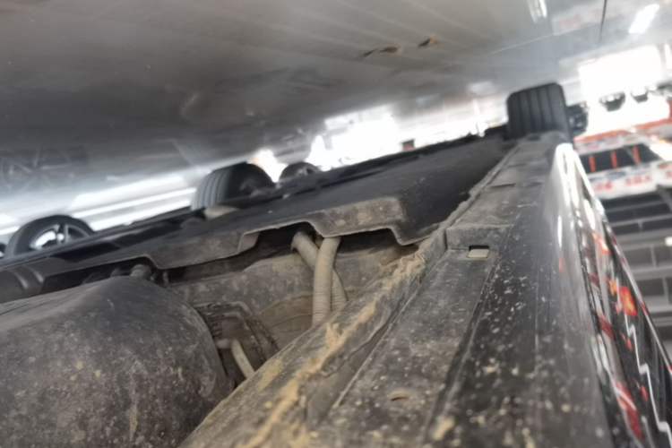 Used Hongqi H9 2022 2.0T Smart Connect Flagship Edition Left Side Sill