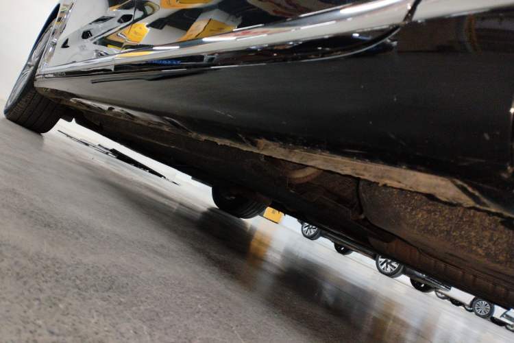 Used Hongqi H9 2022 2.0T Smart Connect Flagship Edition Left Side Sill