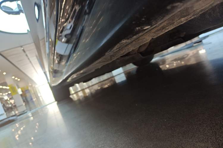 Used Hongqi H9 2022 2.0T Smart Connect Flagship Edition Left Side Sill