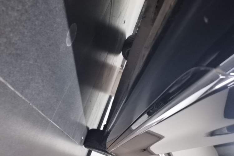 Used Hongqi H9 2022 2.0T Smart Connect Flagship Edition Left Side Sill