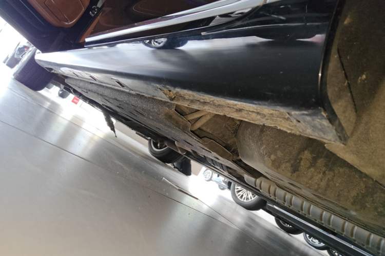 Used Hongqi H9 2022 2.0T Smart Connect Flagship Edition Left Side Sill