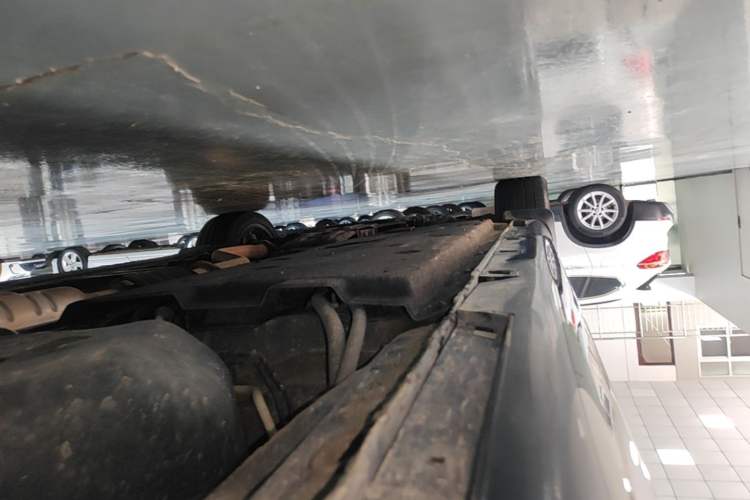Used Hongqi H9 2022 2.0T Smart Connect Flagship Edition Left Side Sill