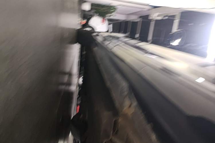 Used Hongqi H9 2022 2.0T Smart Connect Flagship Edition Left Side Sill