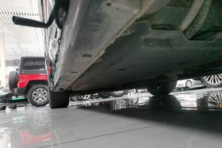 Used Hongqi H9 2022 2.0T Smart Connect Flagship Edition Left Side Sill