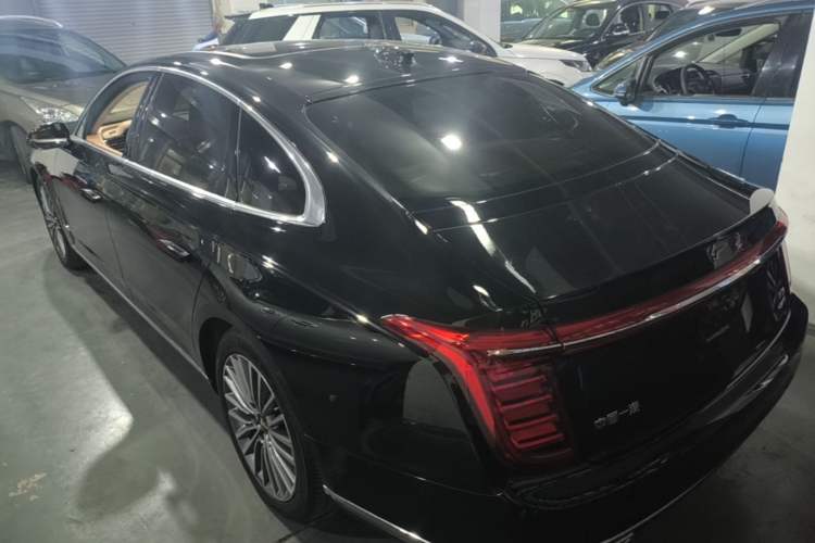 Used Hongqi H9 2022 2.0T Smart Connect Flagship Edition Rear Left 45 Deg