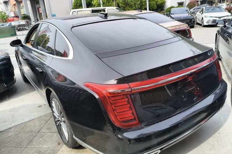 Used Hongqi H9 2022 2.0T Smart Connect Flagship Edition Rear Left 45 Deg