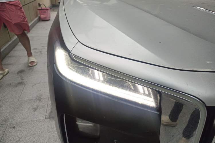 Used Hongqi H9 2022 2.0T Smart Connect Flagship Edition Right Front Headlight