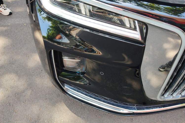 Used Hongqi H9 2022 2.0T Smart Connect Flagship Edition Right Front Headlight
