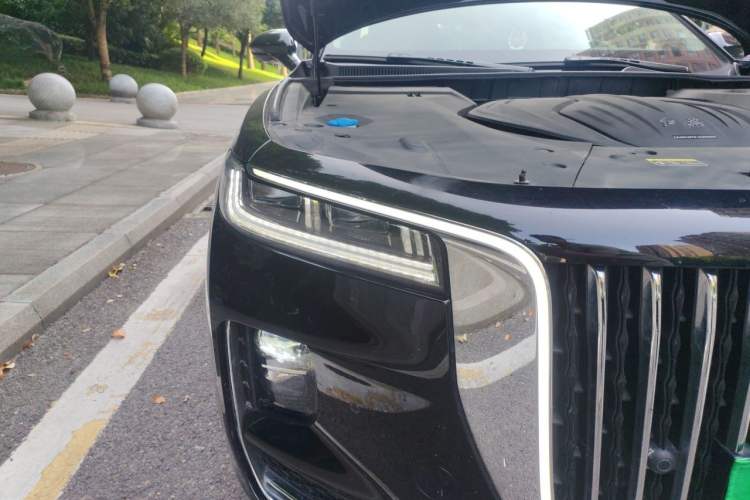 Used Hongqi H9 2022 2.0T Smart Connect Flagship Edition Right Front Headlight