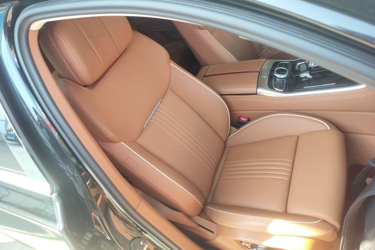 Used Hongqi H9 2022 2.0T Smart Connect Flagship Edition Right Front Seat