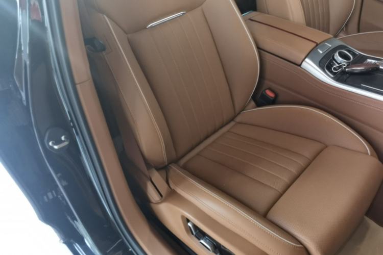 Used Hongqi H9 2022 2.0T Smart Connect Flagship Edition Right Front Seat